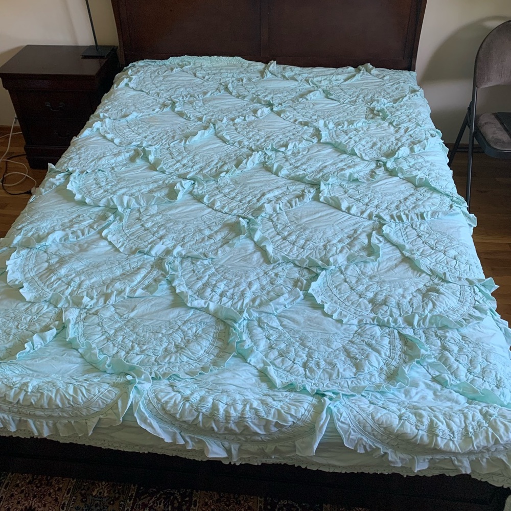 Anthropologie Rivulets Quilt Queen Set in Aqua